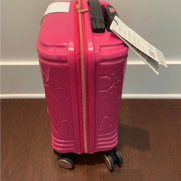IT METALIK LUGGAGE PINK PARIS HARDSIDE LUGGAGE NEW
‼️LAST ONE IN INVENTORY ‼️ - Picture 6 of 11